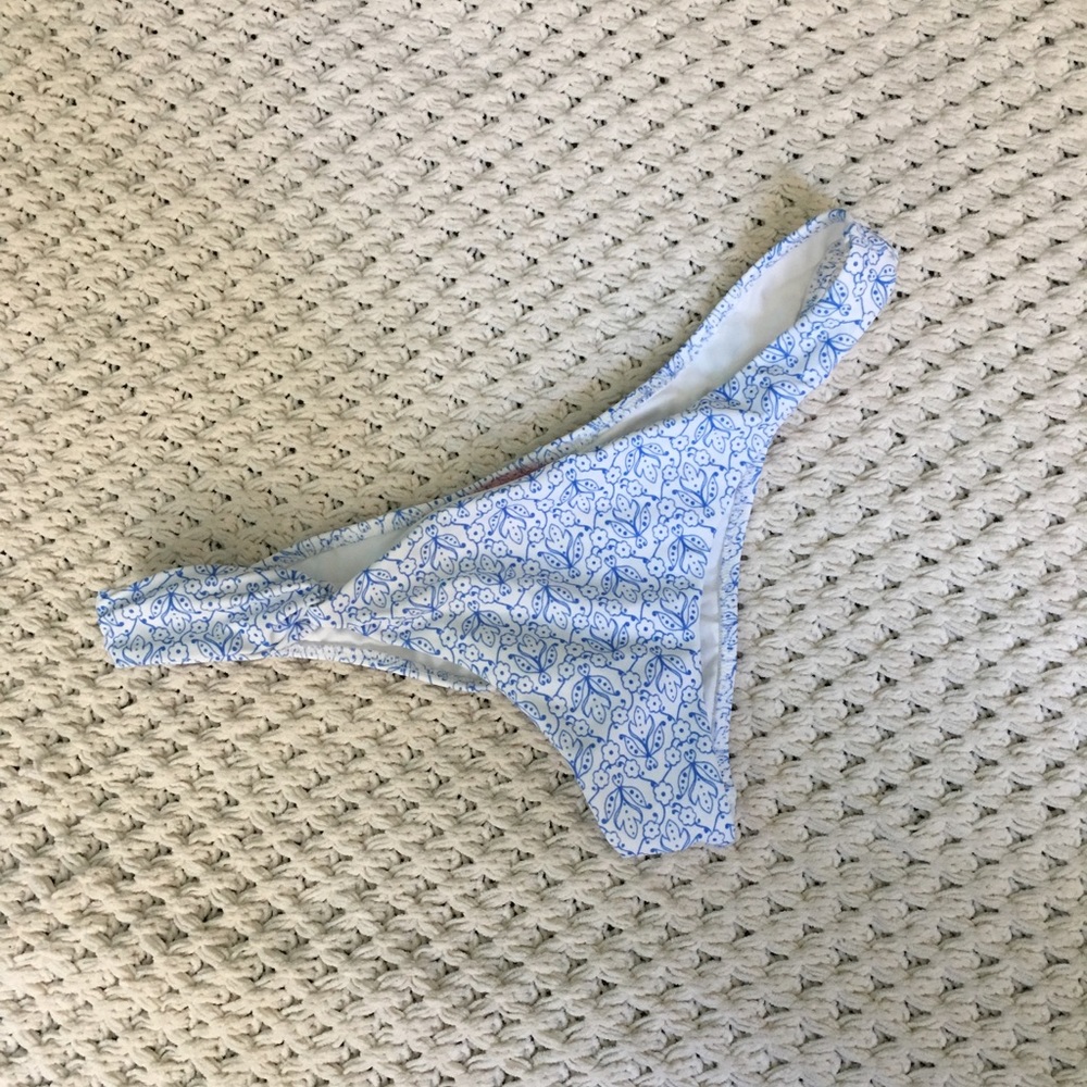 Victoria's Secret Itsy Bottoms